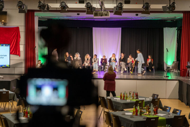 EröffnungsGala TZPZ Oyten - Theaterkurs: 'Wie lange noch?'